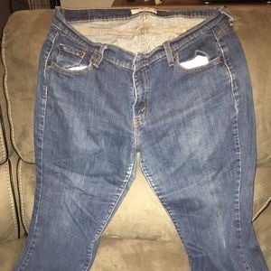 Levi’s Capris Curvy Fit Size 16 medium